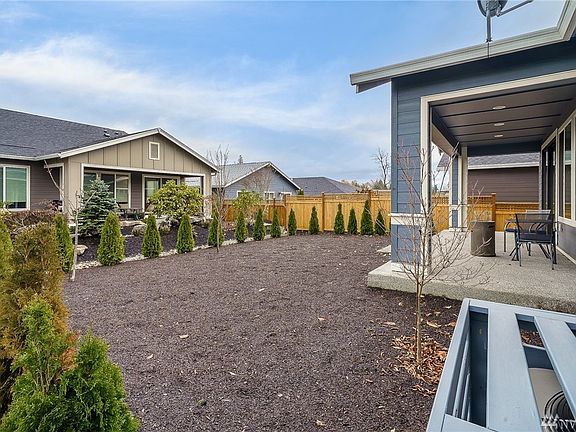 3rd image of 18205 146th St E