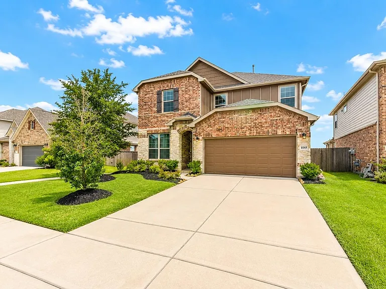 5047 Royal Amber Ln — Photo 3