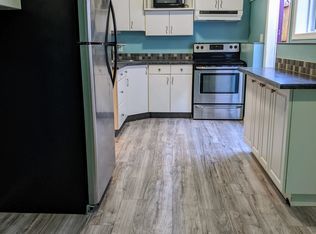 320 Henry St, Victoria, BC V9A3J2