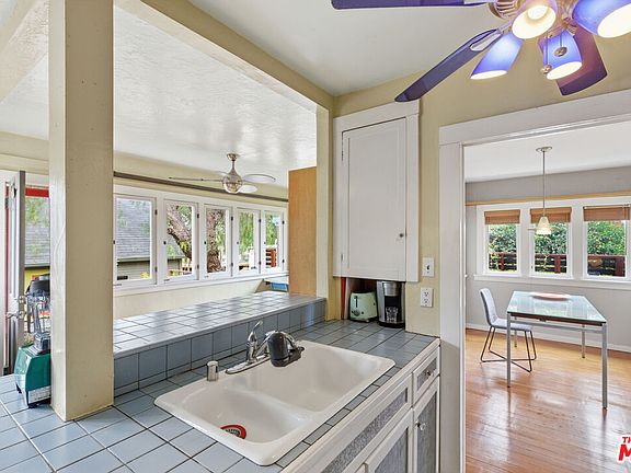 5th image of 1842 Phillips Way
