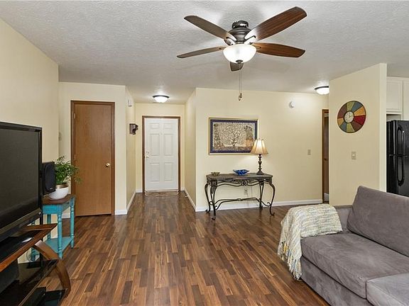 4th image of 9016 Tansel Grove Dr