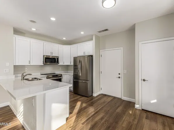 15930 W Autumn Circle, Surprise, AZ 85374