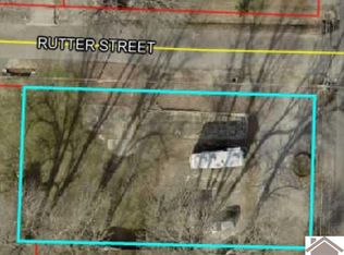 3901 Schneidman Rd, Paducah, KY 42003