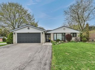 207 Yeates Ave, Barrie, ON L4N 4C5
