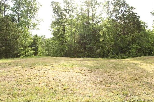 2nd image of 29 Poplar Glen Dr