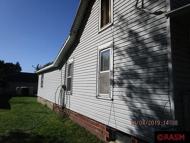 2nd image of 468 South Broadway
