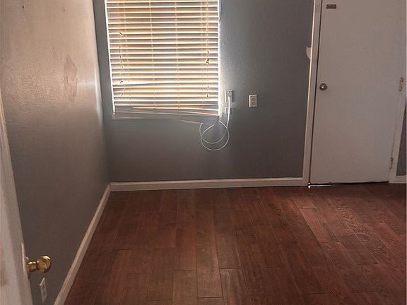 4th image of 917 E Virginia Way