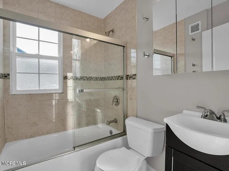 401 Spruce St — Photo 20