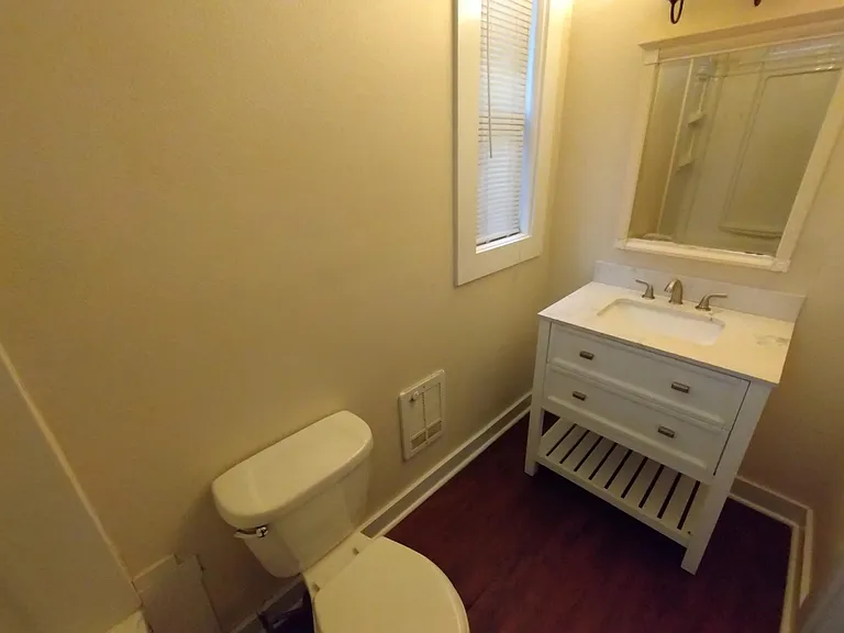 2502 Rockefeller Ave — Photo 13