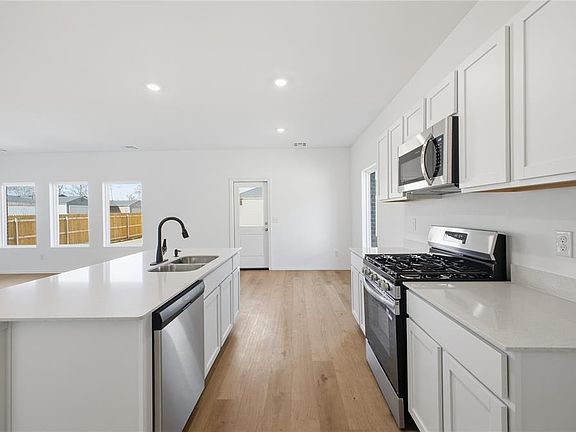 5th image of 3621 Maggie Rd