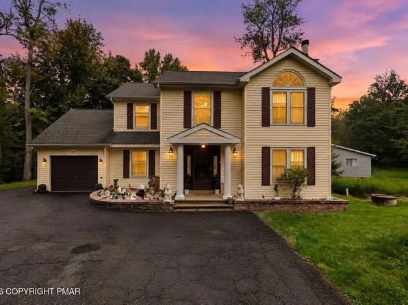 132 Colt Pl, Tobyhanna, PA 18466
