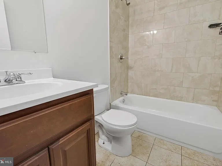 6028 Market St #2 — Photo 9