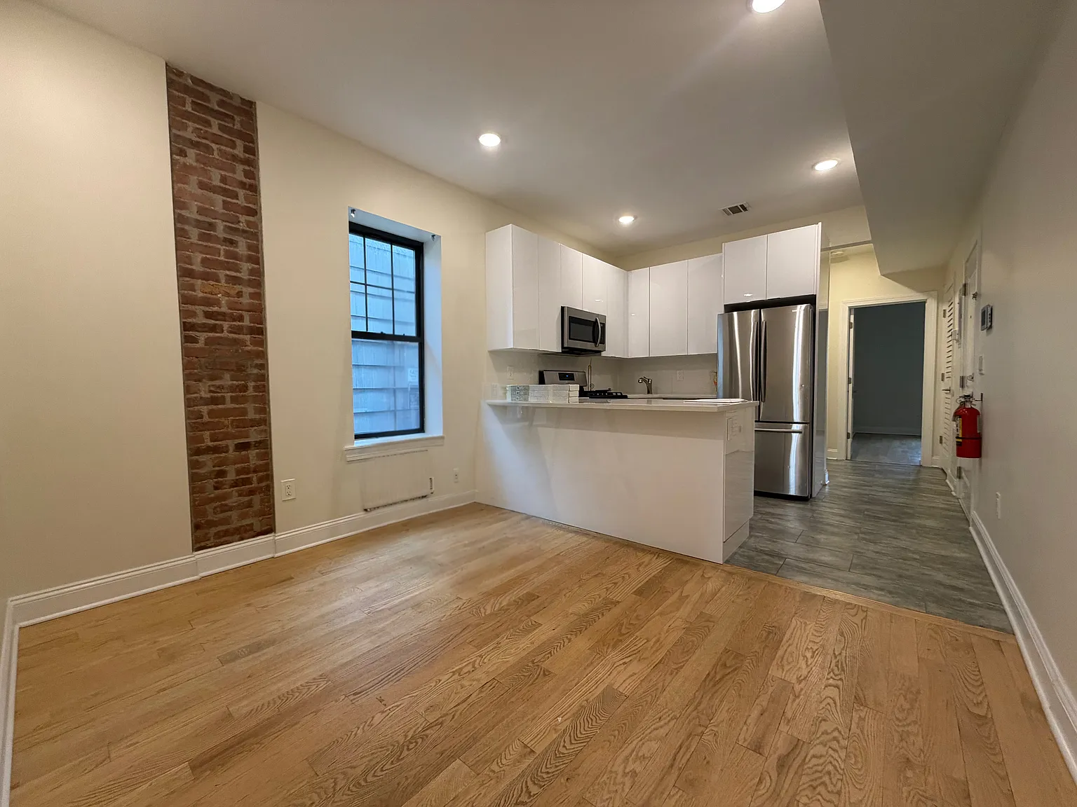 3 bed, $2,850 — Photo 3