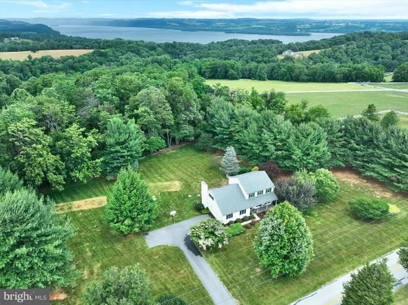 505 Riverview Dr, Wrightsville, PA 17368