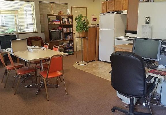 5th image of 728 NW 5th Dr #18673736