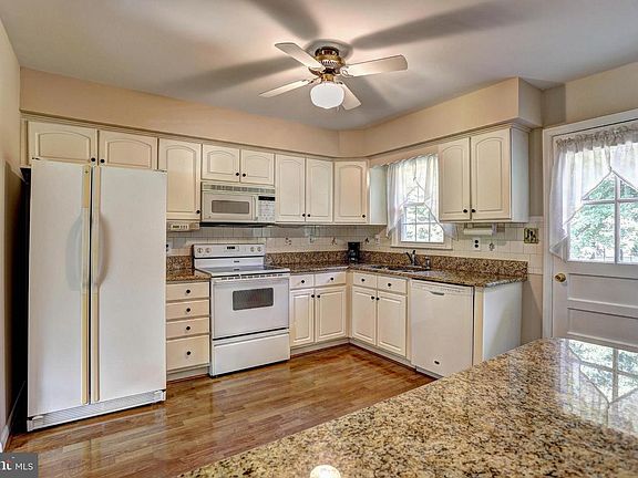 5th image of 562 Jandon Ct