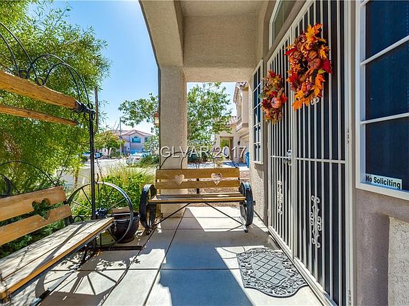 2nd image of 1043 Tuscadora Ct