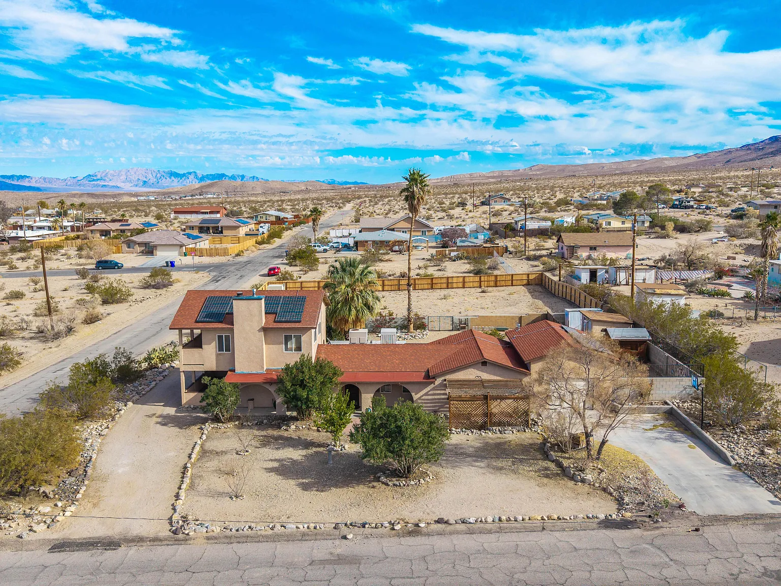 4 bed, 2163 sqft, $2,500 — Photo 4