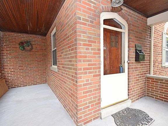 3rd image of 1411 Covedale Ave
