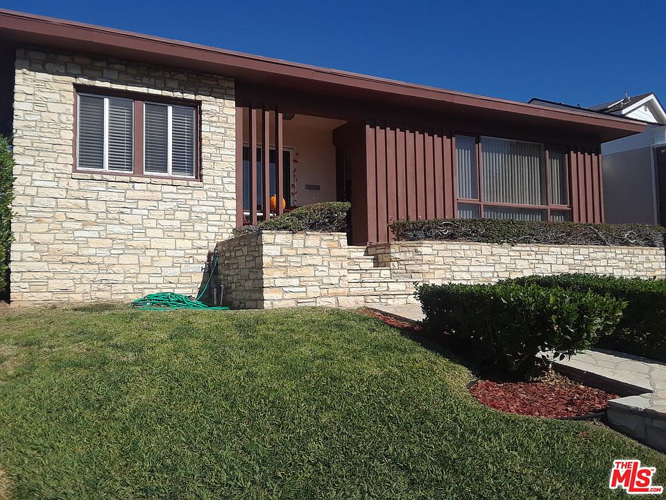 1st image of 4641 W 63rd St