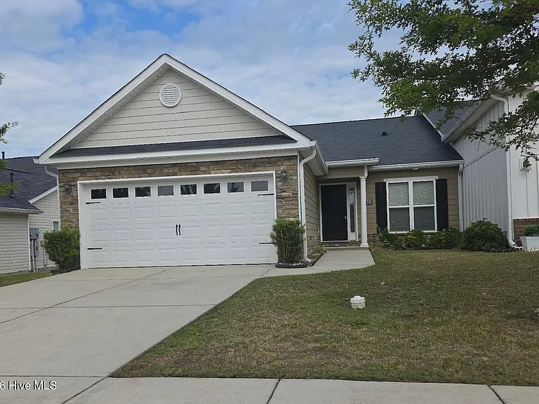 732 Edenberry St — Photo 1