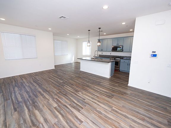 2nd image of 5405 San Virgilio