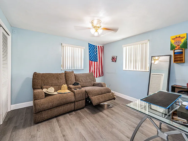 4424 Beacon Square Dr — Photo 18