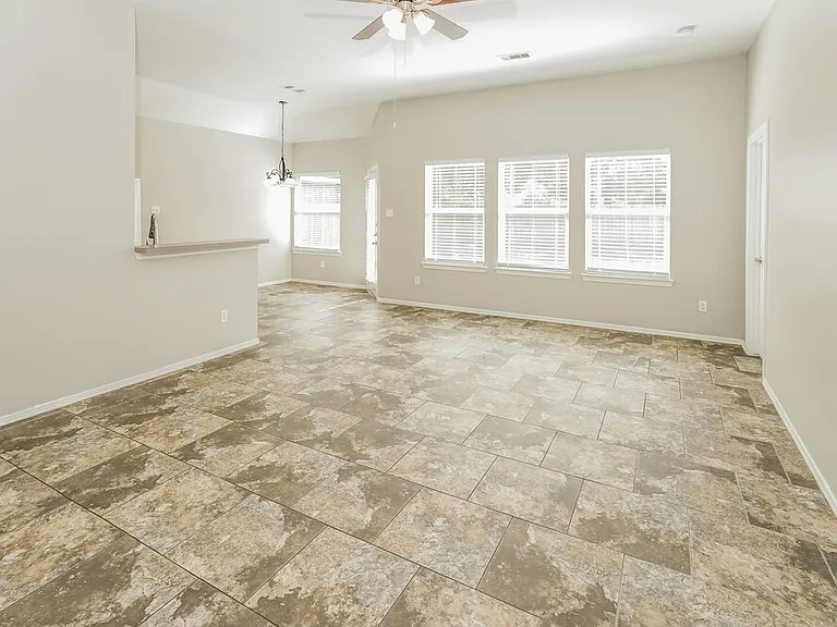 11927 Belle Ct — Photo 3