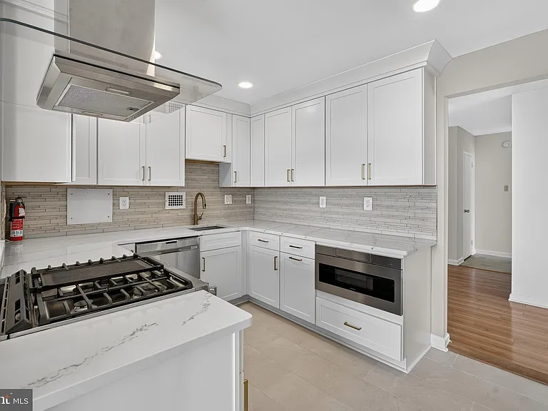 4515 Willard Ave #2203S — Photo 13