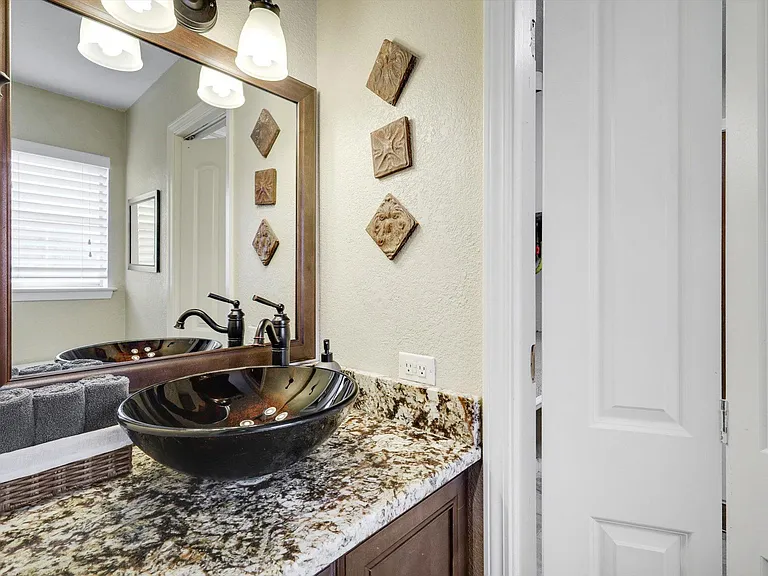 568 Sellmeyer Ln — Photo 32