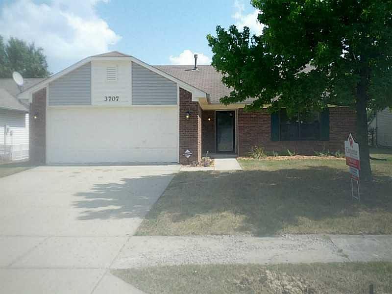 1st image of 3707 Foxtail Dr