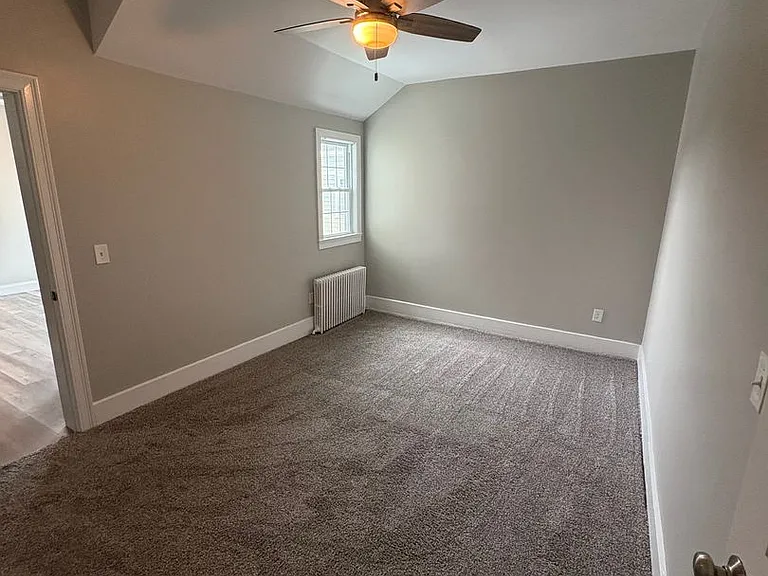 16 Magnolia Ave — Photo 9