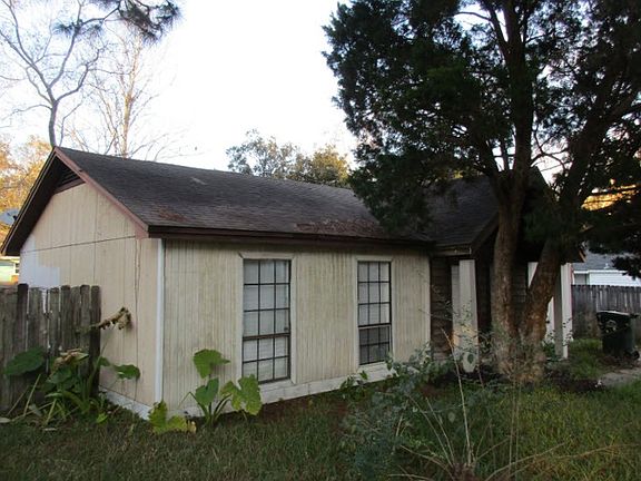 2nd image of 732 Brook Meadow Ln