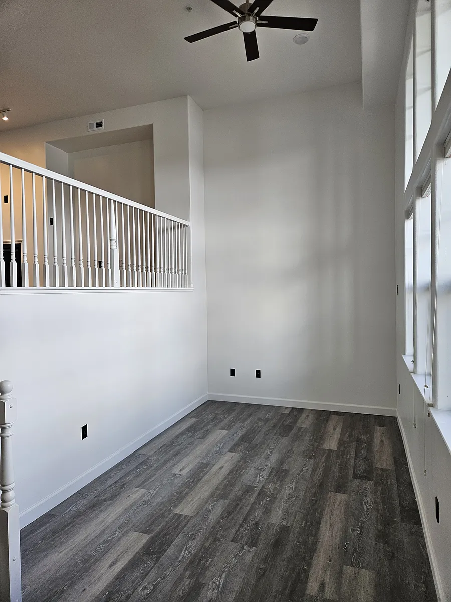 Building Photo - 2490 Eastshore Pl #606