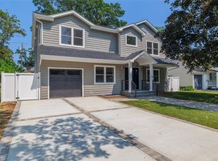 59 Winifred Dr, Merrick, NY 11566