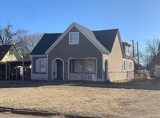 304 E Walnut St, Altus, OK 73521