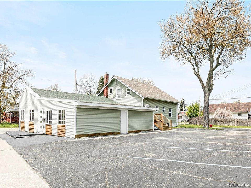 1st image of 1639 Lapeer Ave