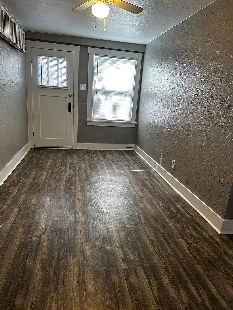 The Perfect Studio! All Utilities Included — Photo 3