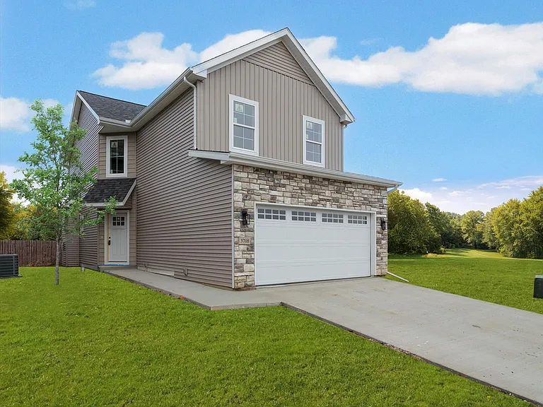 3708 Lighthouse Pointe — Photo 1
