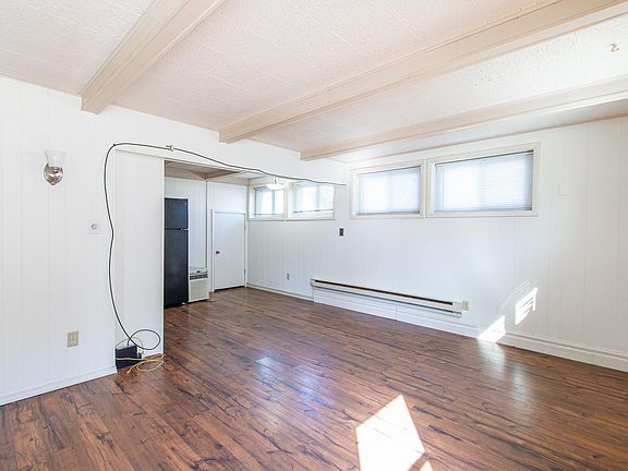 3rd image of 1406 24th Ave S
