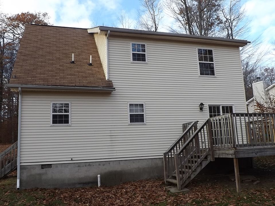 2nd image of 2109 Warwick Cir