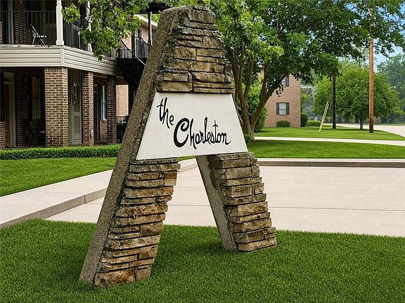 2nd image of 4406 Charleston Cir Unit 15
