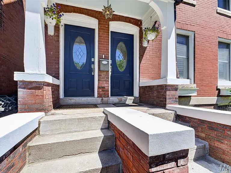 4161 Flad Ave — Photo 2