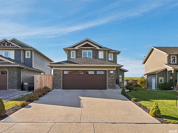 2nd image of 430 Pichler Crescent