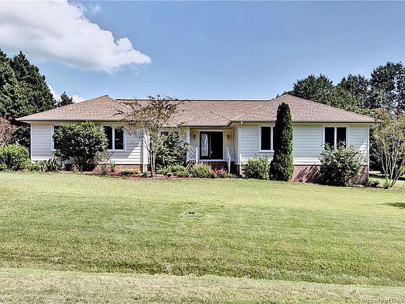 2nd image of 3317 New Castle Dr
