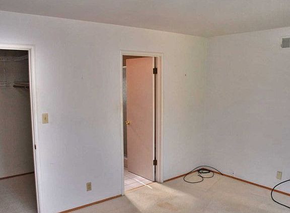 5th image of 20087 Somerset Dr