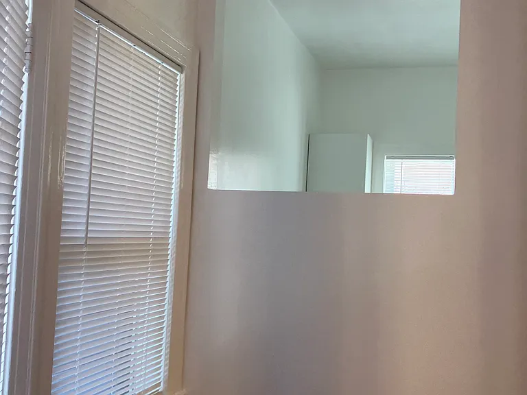 2035 1/4 N Vista Del Mar Ave — Photo 9
