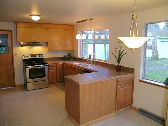 kitchen with eating nook