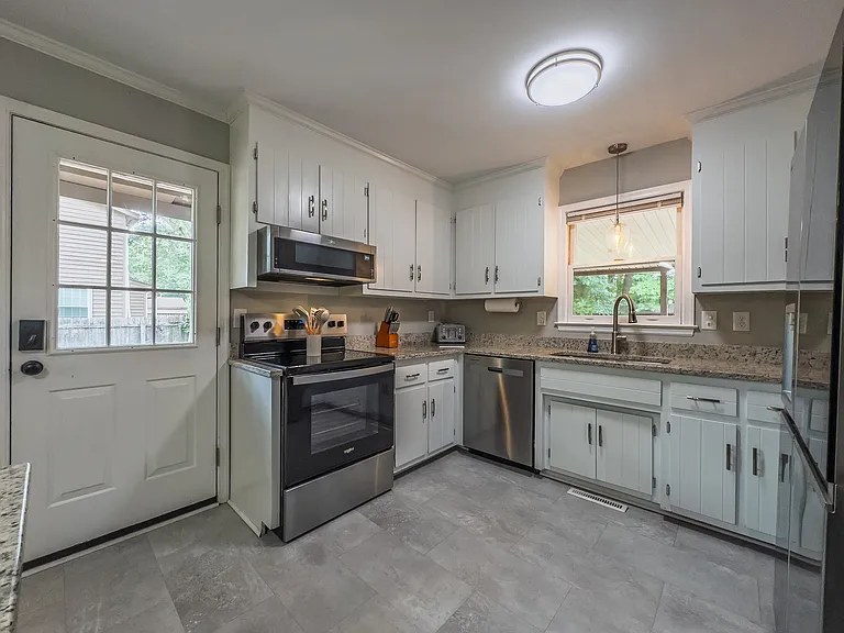 7205 John Elizabeth Pl — Photo 38