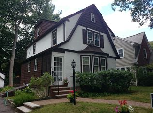 238 Russett Rd, Brookline, MA 02467